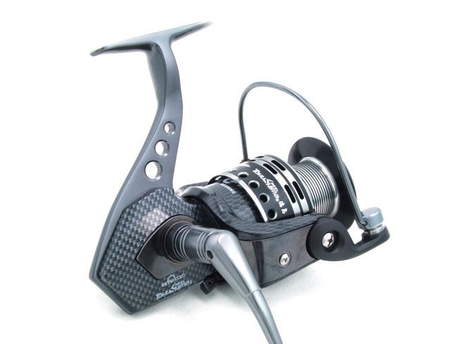 Tohushima Spinning Fishing reel lot Z87 